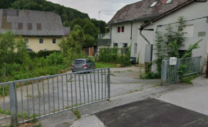 Asphaltierte Freifläche Top-Lage an der Thalstraße